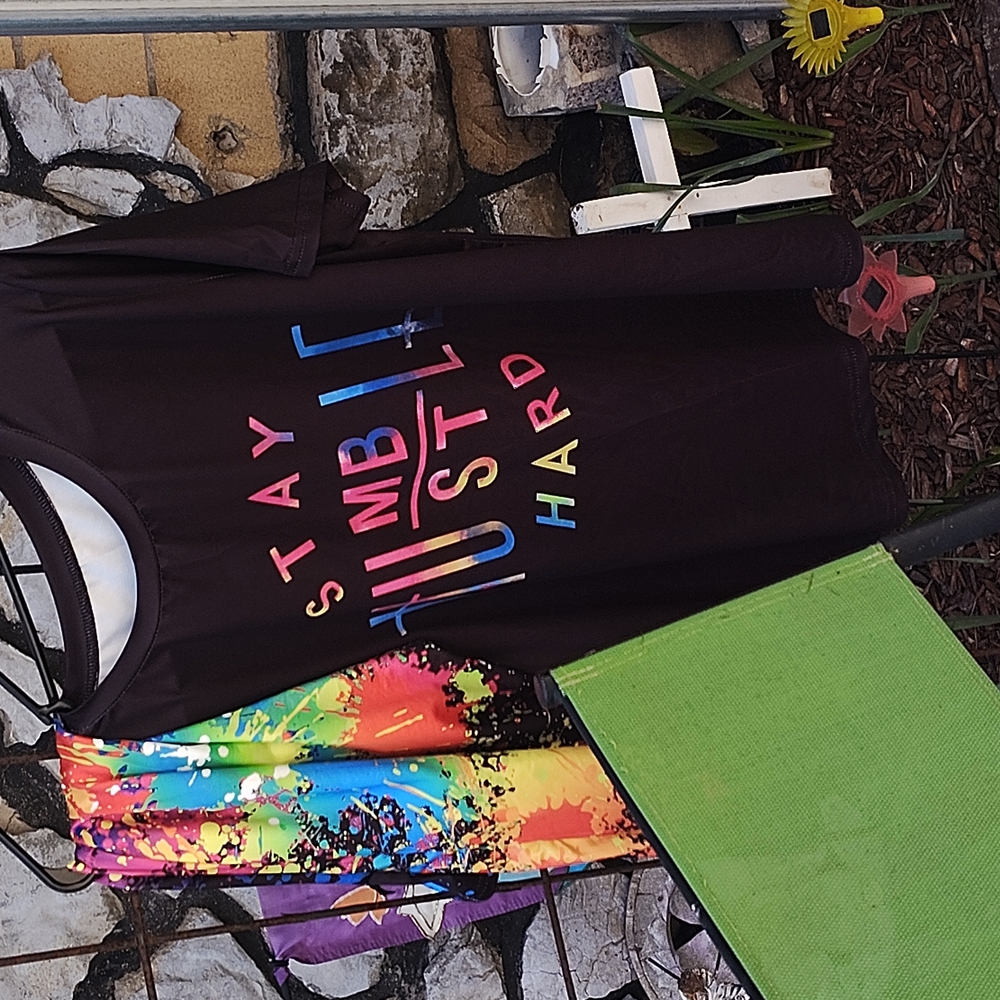 A Two-piece Leggings And Top Women's Outfit Set